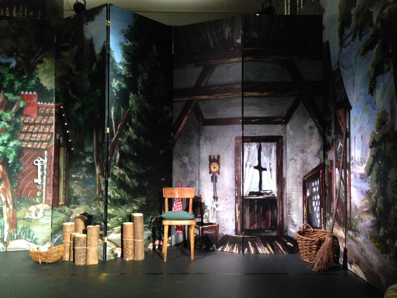 Kinderraum: Ausstellung: Märchen, Magie und Trudi Gerster. Schweizerisches Nationalmuseum Zürich. Szenografie: Martina Nievergelt