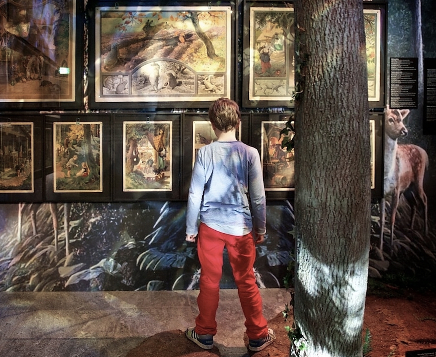 Ausstellung: Märchen, Magie und Trudi Gerster. Schweizerisches Nationalmuseum Zürich. Szenografie: Martina Nievergelt