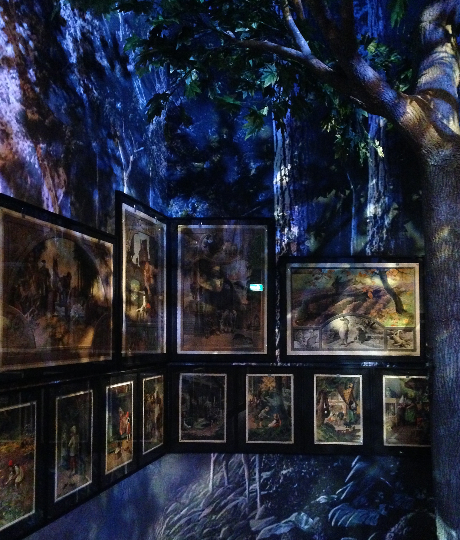 Ausstellung: Märchen, Magie und Trudi Gerster. Schweizerisches Nationalmuseum Zürich. Szenografie: Martina Nievergelt