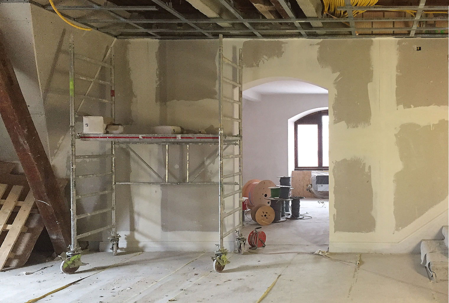 Renovation Ausstellungsräume. Familienausstellung Mit fliegendem Teppich durch die Geschichte. Schweizerisches Nationalmuseum Zürich. Szenografie und Gestaltungskonzept von Martina Nievergelt