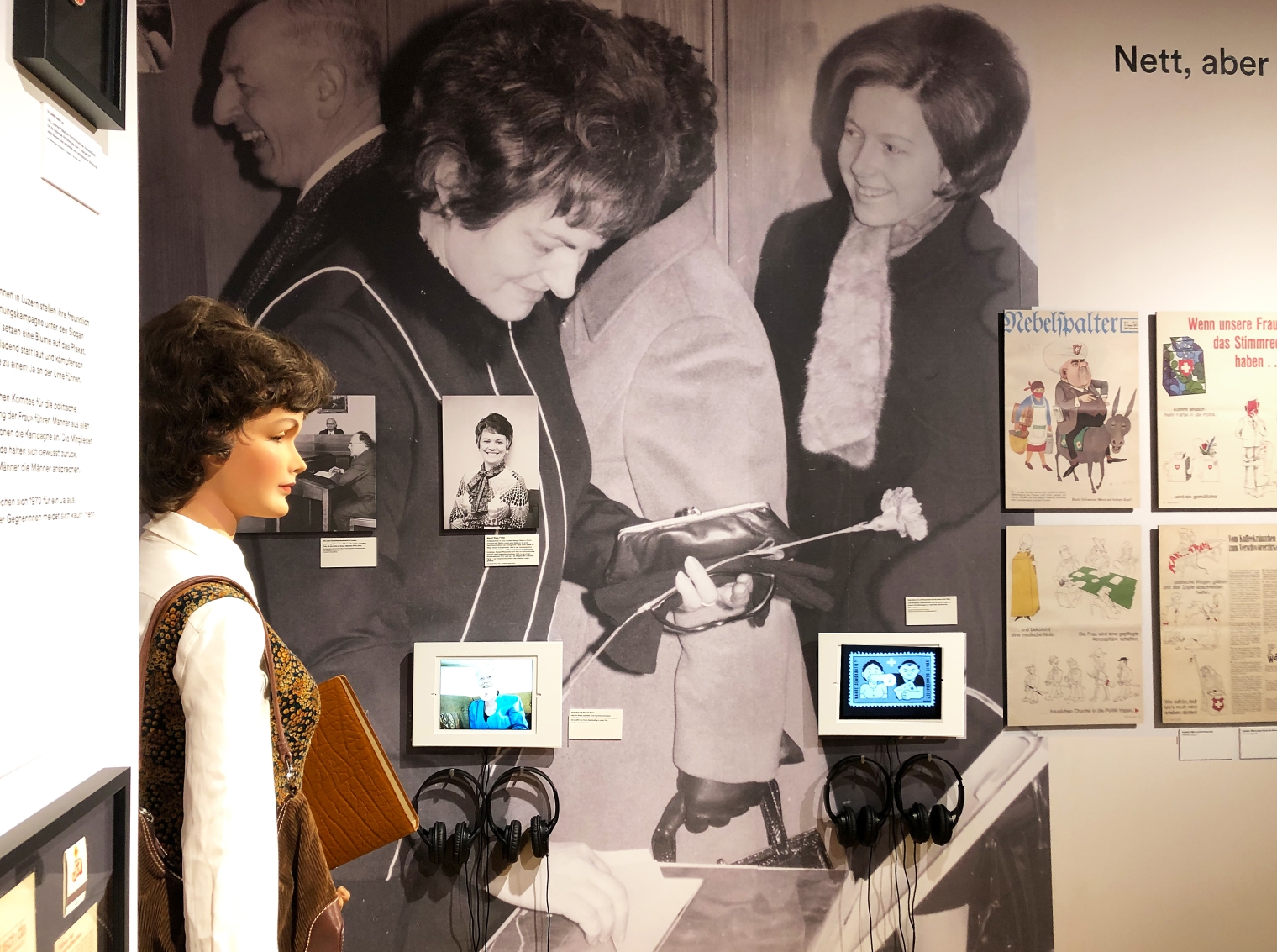 Ausstellung Eine Stimme haben. 50 Jahre Frauenstimmrecht Luzern im Historischen Museum. Szenografie und Gestaltungskonzept von Martina Nievergelt