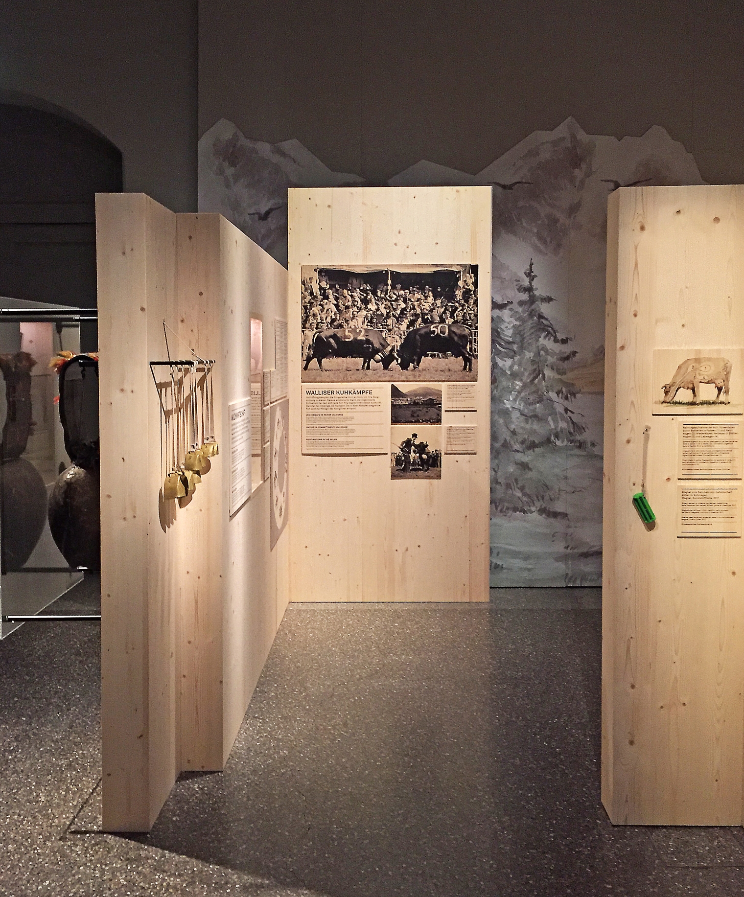 Ausstellung: Tierisch schweizerisch im Schweizerisches Nationalmuseum Zürich. Szenografie und Gestaltungskonzept von Martina Nievergelt