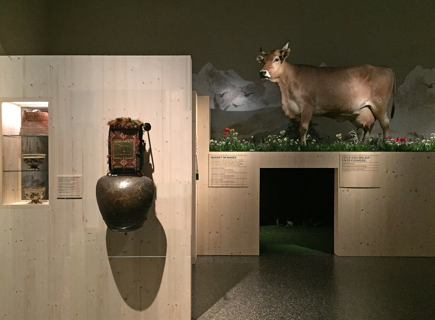 Ausstellung: Tierisch schweizerisch im Schweizerisches Nationalmuseum Zürich. Szenografie und Gestaltungskonzept von Martina Nievergelt