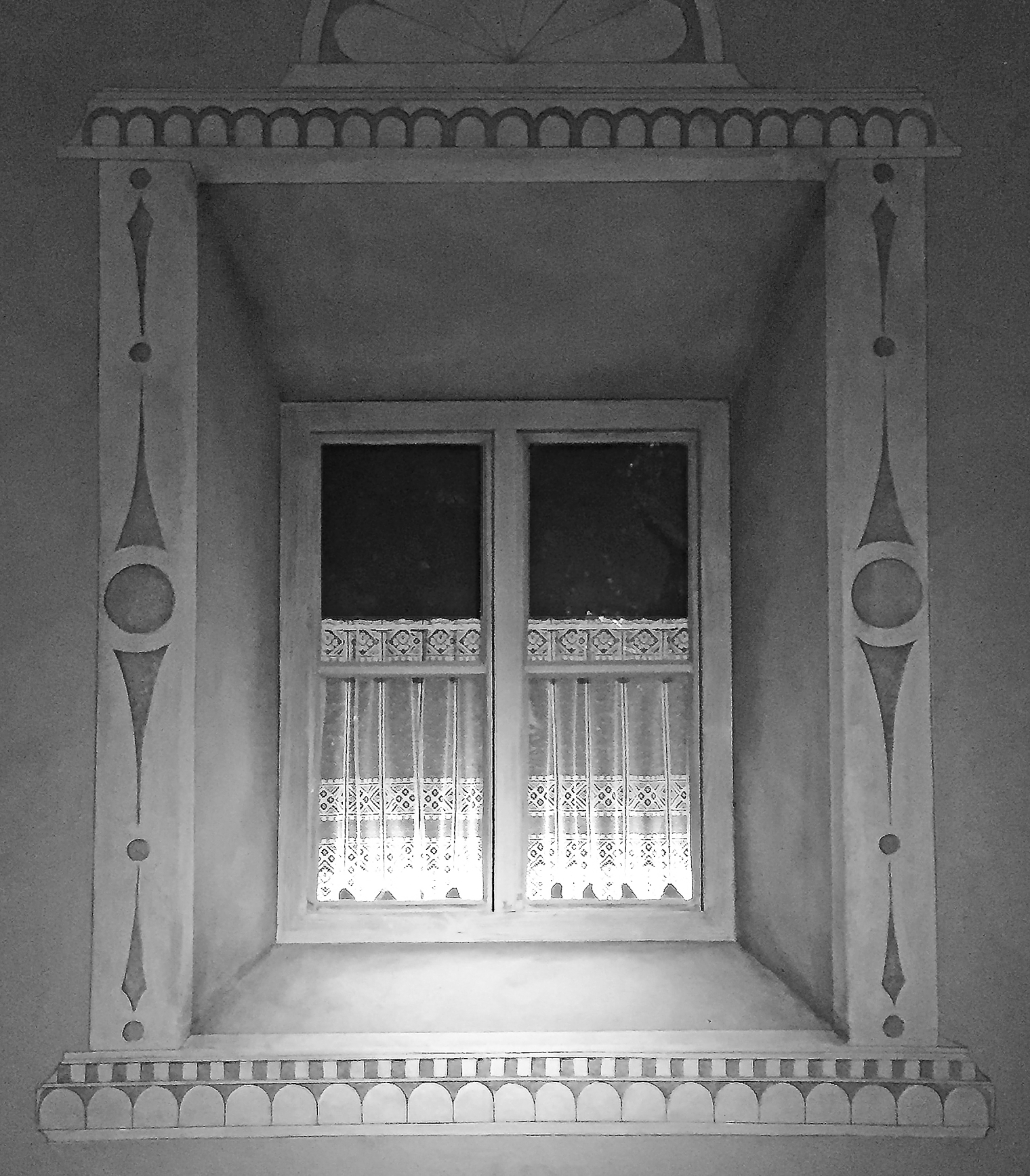 Fensterbau. Engadiner Fenster mit Sgraffito. Ausstellung. Alois Carigiet. Schweizerisches Nationalmuseum Zürich. Szenografie und Gestaltungskonzept von Martina Nievergelt