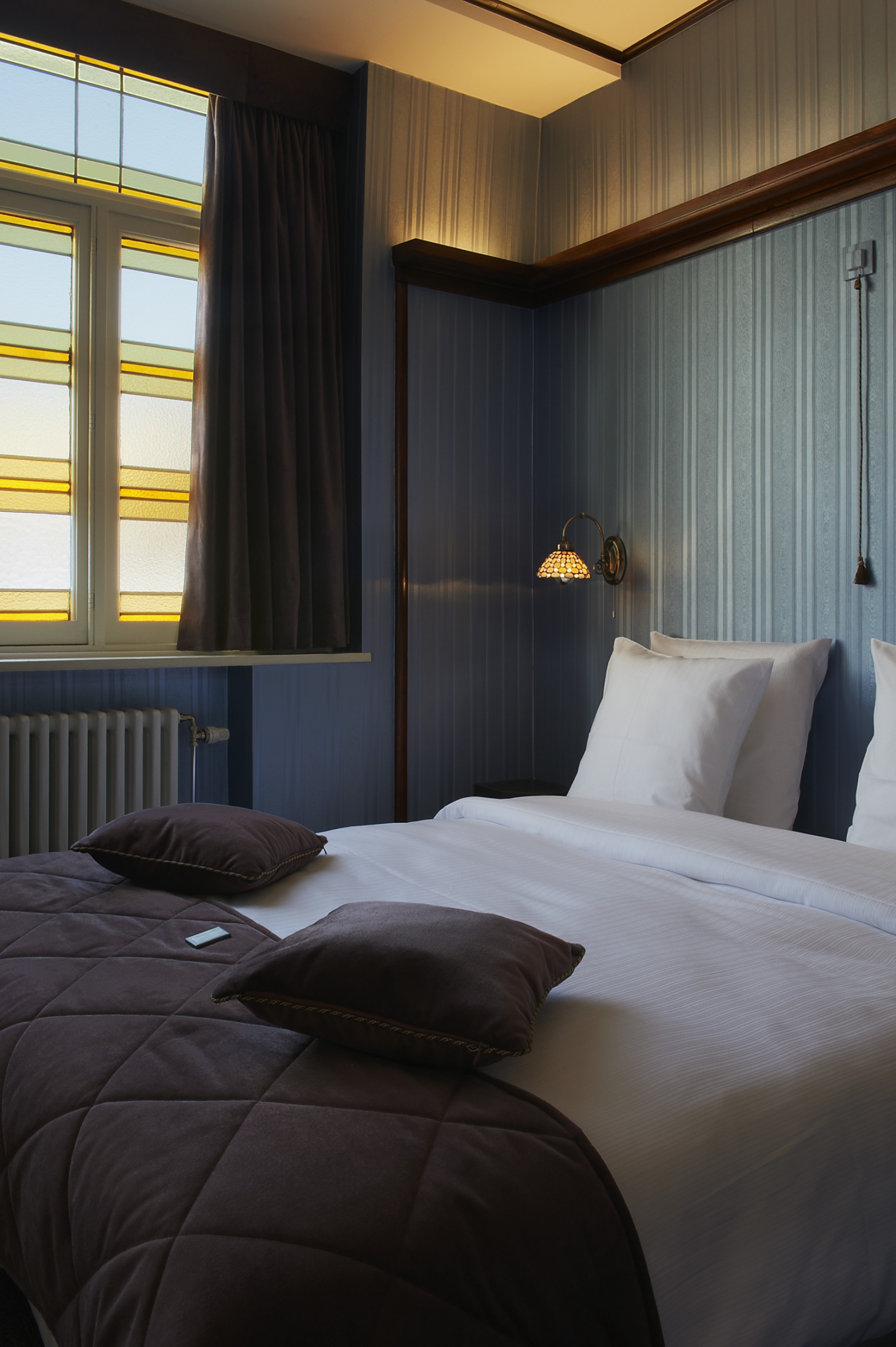 Hotel Le Berger. Inneneinrichtung vom legendärem Hotel „de Rendez-Vous“ im Art Deco Stil. 50 individuell gestaltete Hotelzimmer Interior-Design und Gestaltungskonzept von Martina Nievergelt.