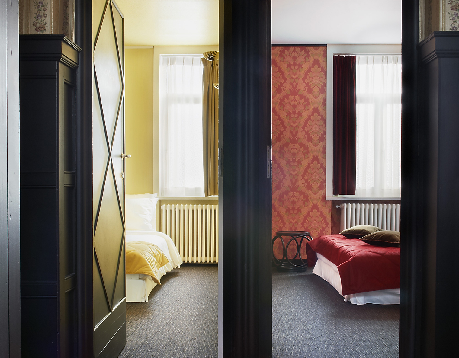 Hotel Le Berger. Inneneinrichtung vom legendärem Hotel „de Rendez-Vous“ im Art Deco Stil. 50 individuell gestaltete Hotelzimmer Interior-Design und Gestaltungskonzept von Martina Nievergelt