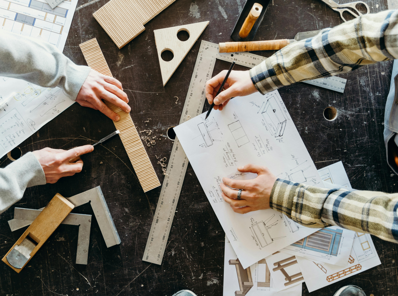 Wohnberatung. Thema Mensch und Raum, Bewegung und Raumpsychologie. Raumklima, Formen, Farben und Materialien haben eine Geschichte und eine Sprache. Upcycling.Evidence-based Design